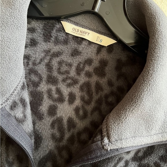 Old Navy Full Zip Fleece Jacket EUC - Picture 4 of 10